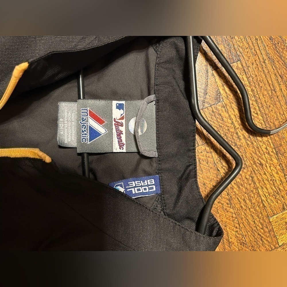 Authentic Majestic MLB Pittsburgh Pirates windbreaker - Picture 3 of 6